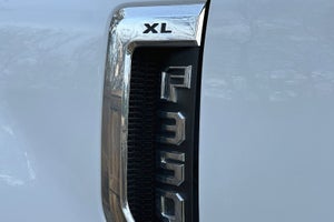 2022 Ford F-350SD XL DRW