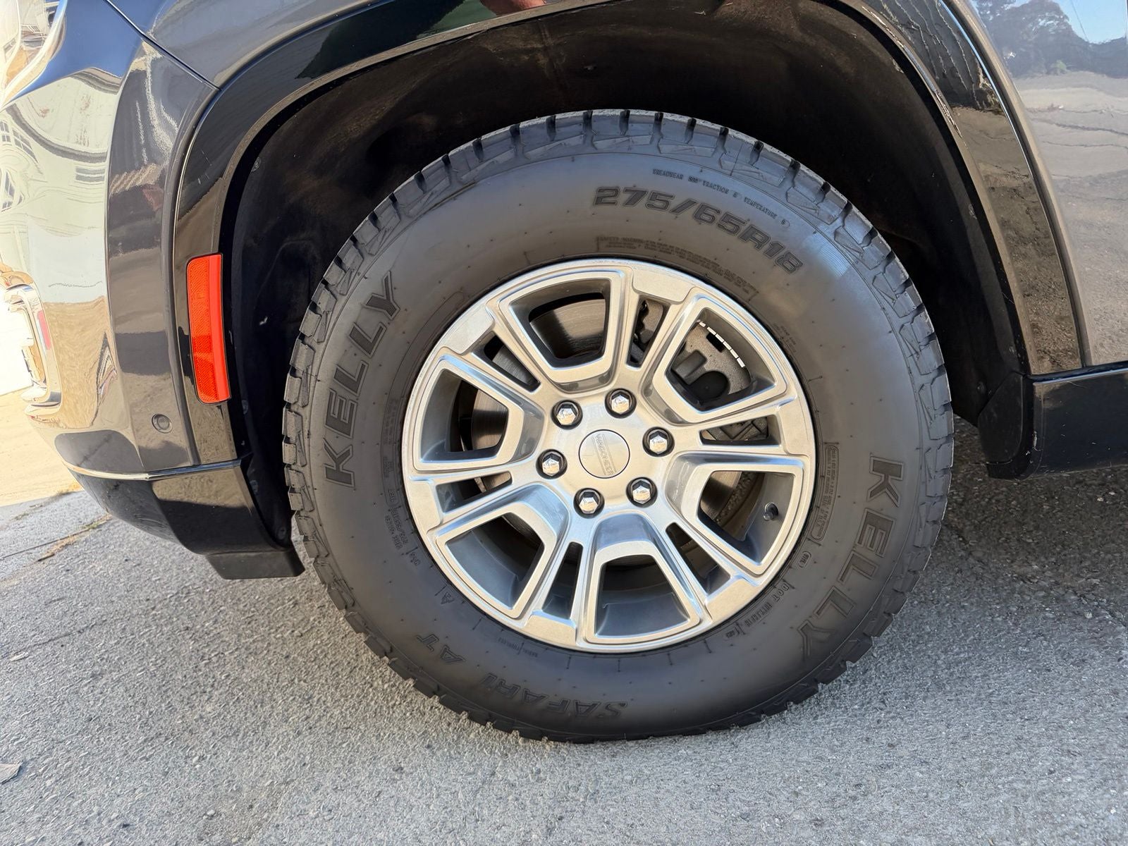 2024 Jeep Wagoneer Base