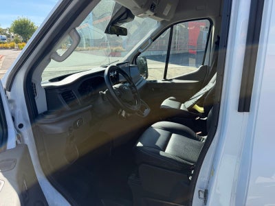 2024 Ford Transit-350 XLT