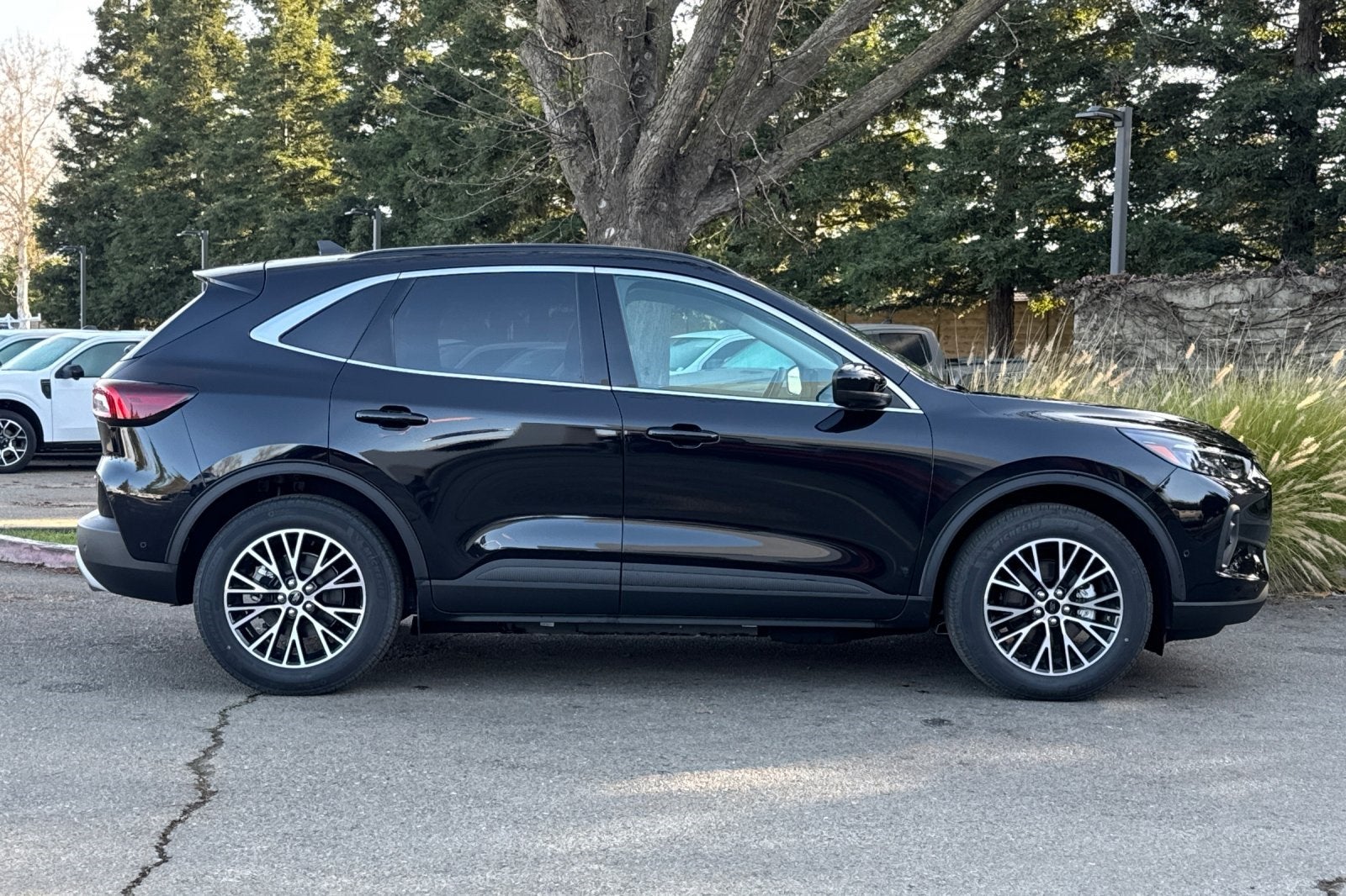 2024 Ford Escape Plug-In Hybrid Base
