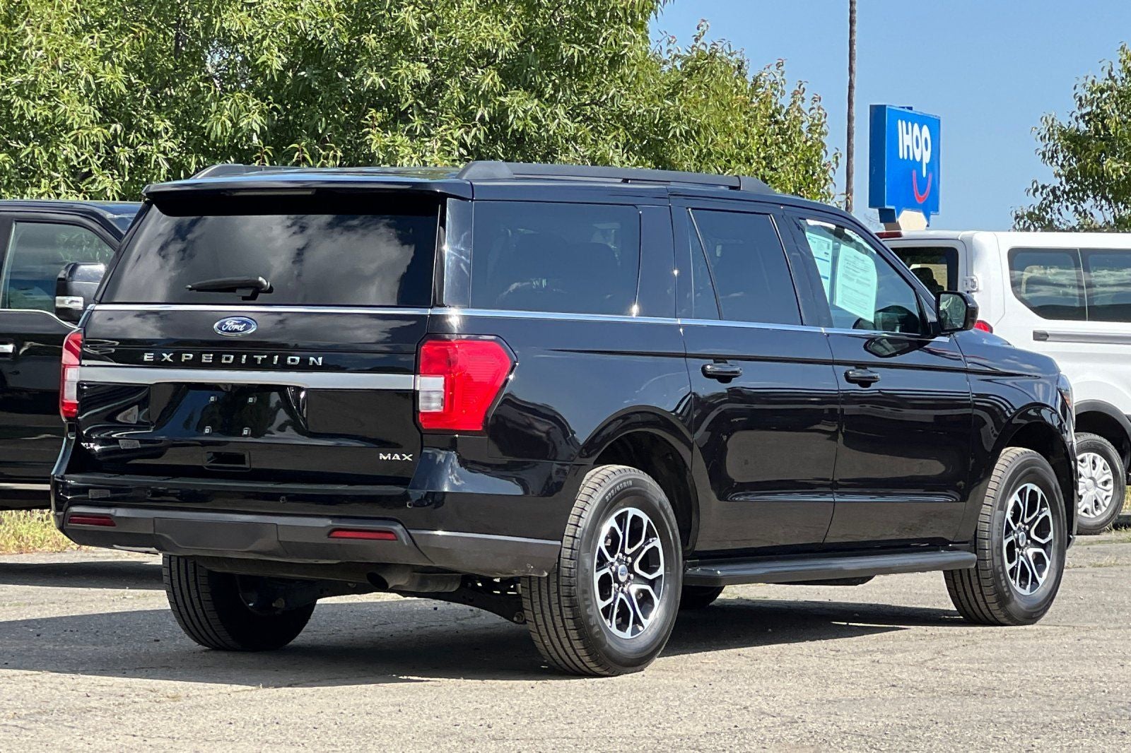 2024 Ford Expedition Max XLT