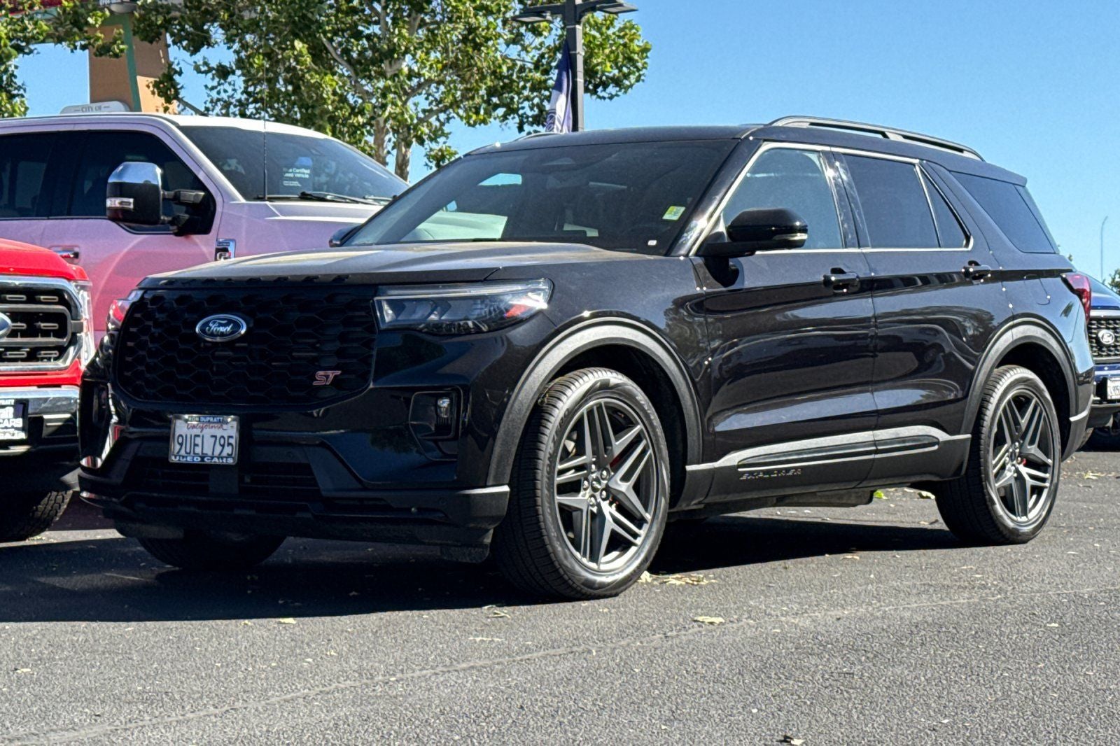 2025 Ford Explorer ST