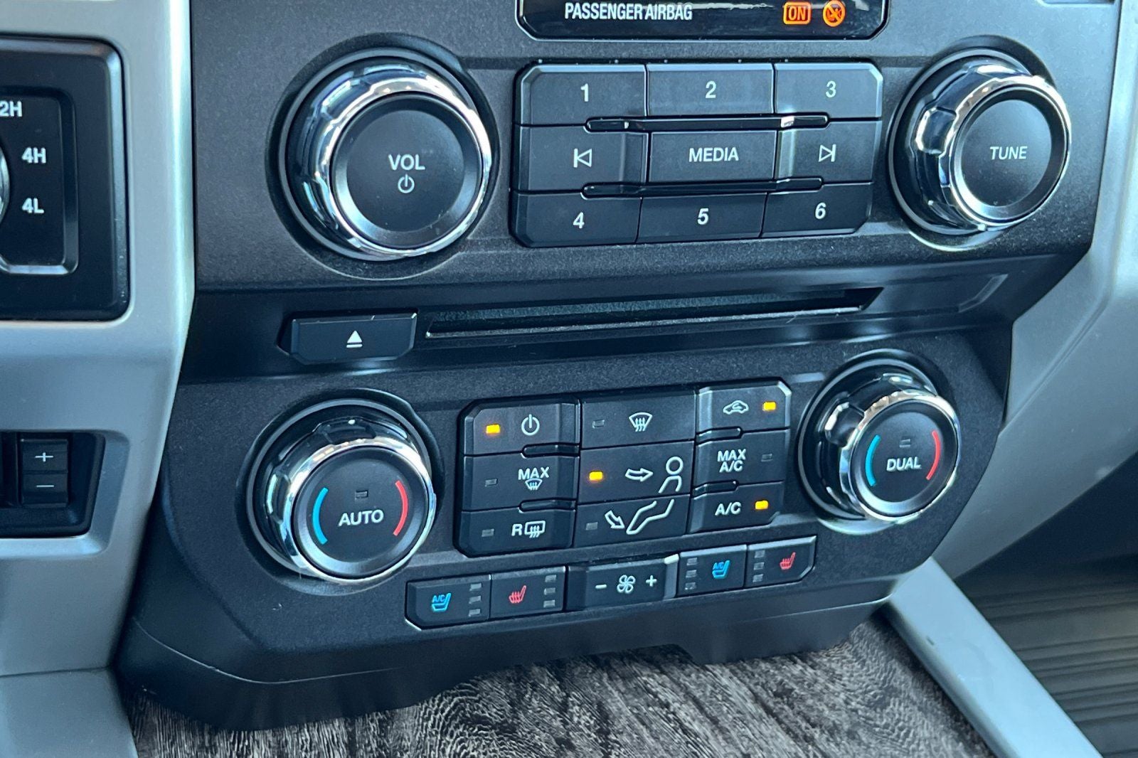 2017 Ford F-250SD Lariat