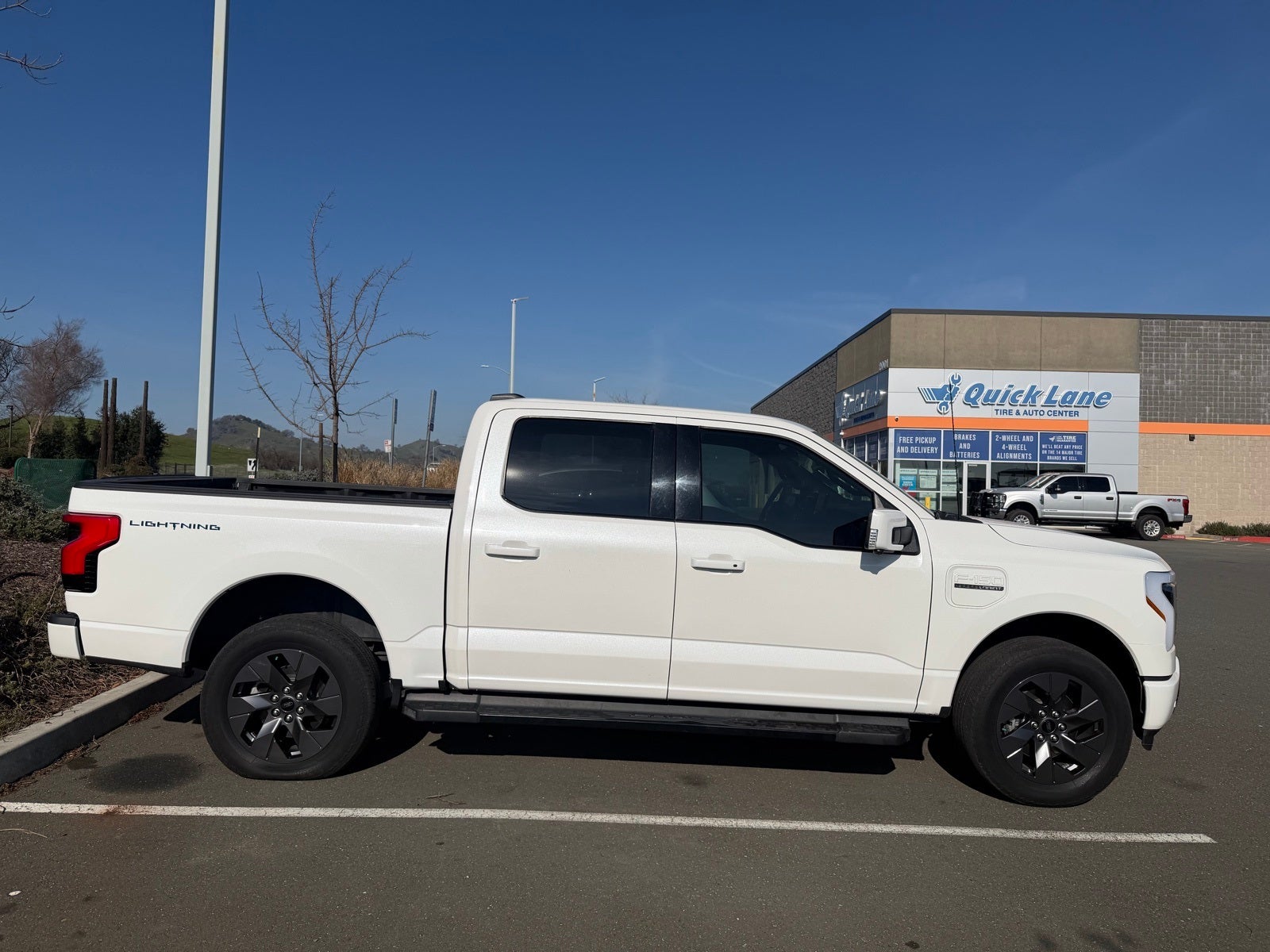 2023 Ford F-150 Lightning Lariat