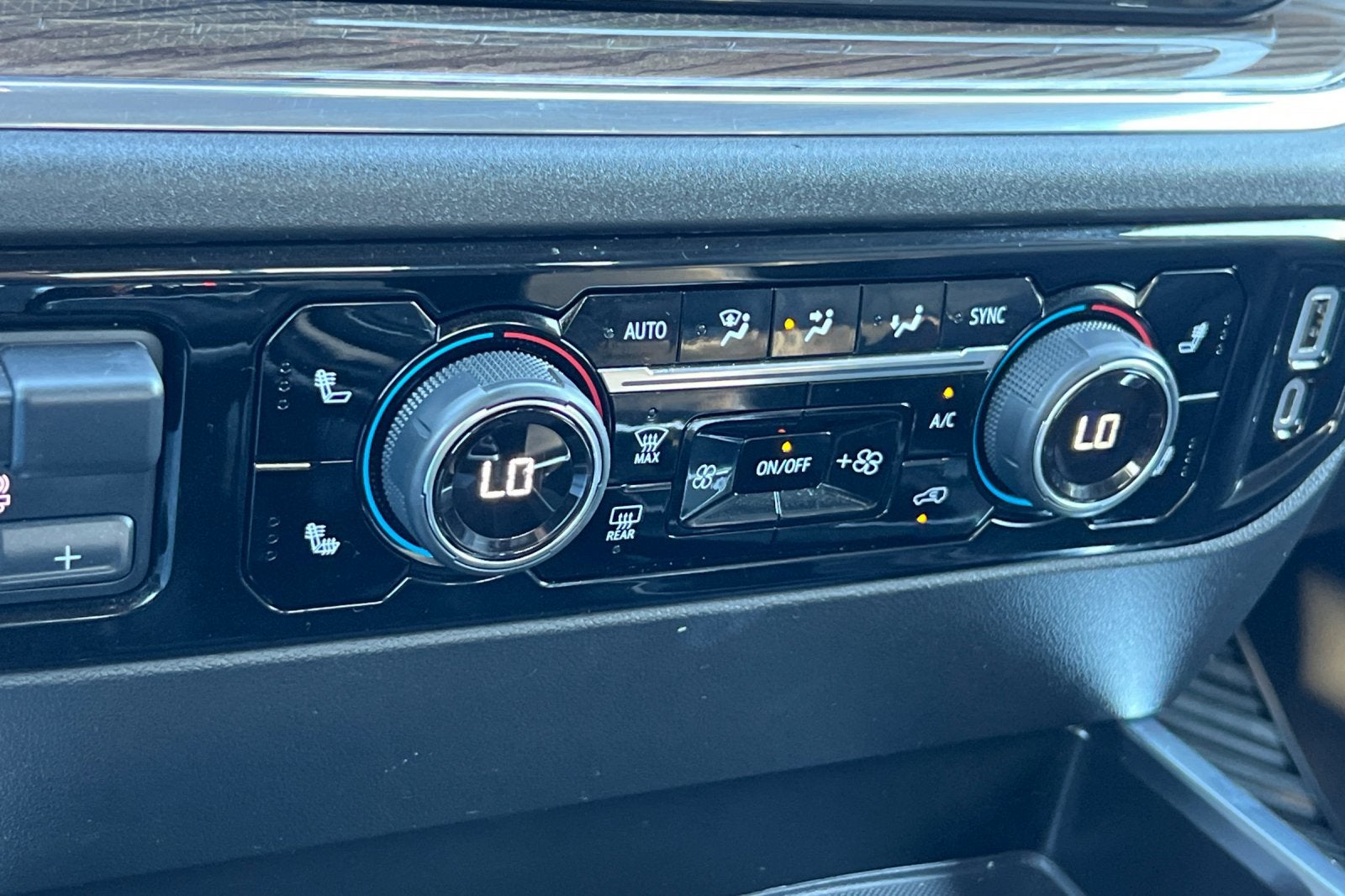 2023 Chevrolet Silverado 1500 LT LT1