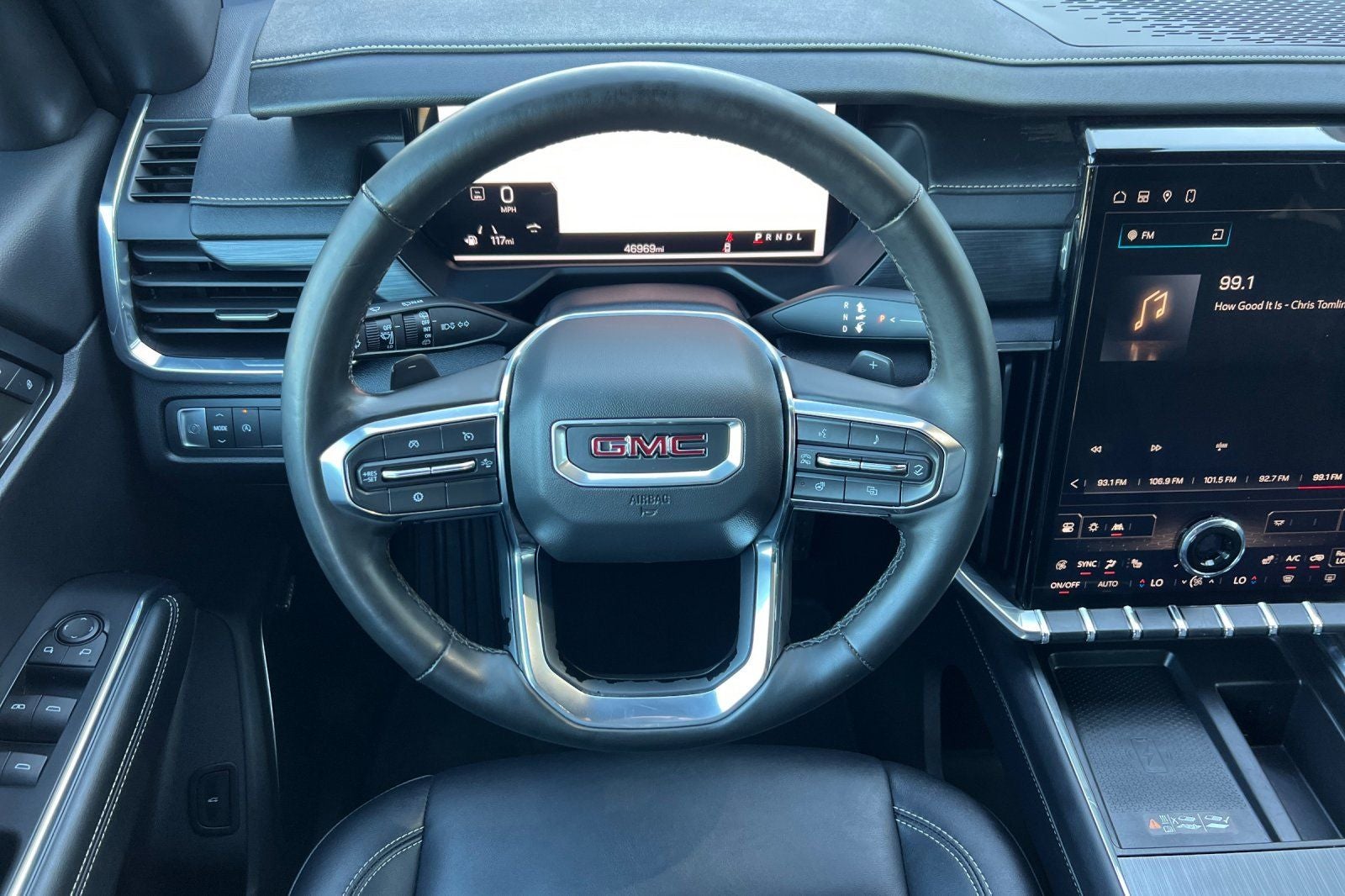 2024 GMC Acadia Elevation