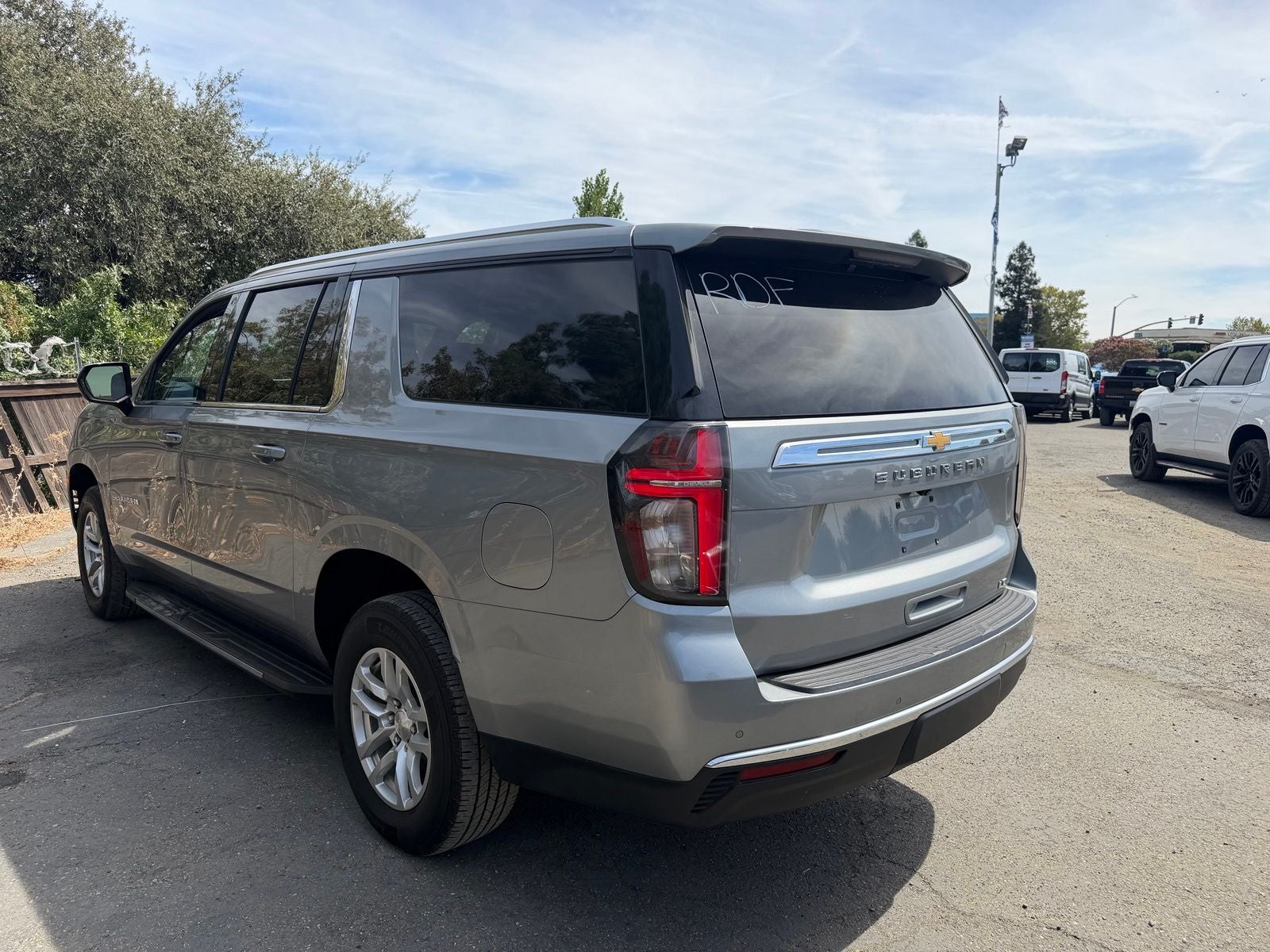 2024 Chevrolet Suburban LT