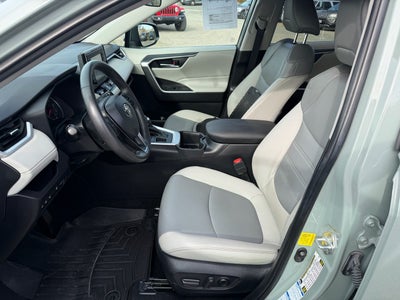 2022 Toyota RAV4 XLE Premium