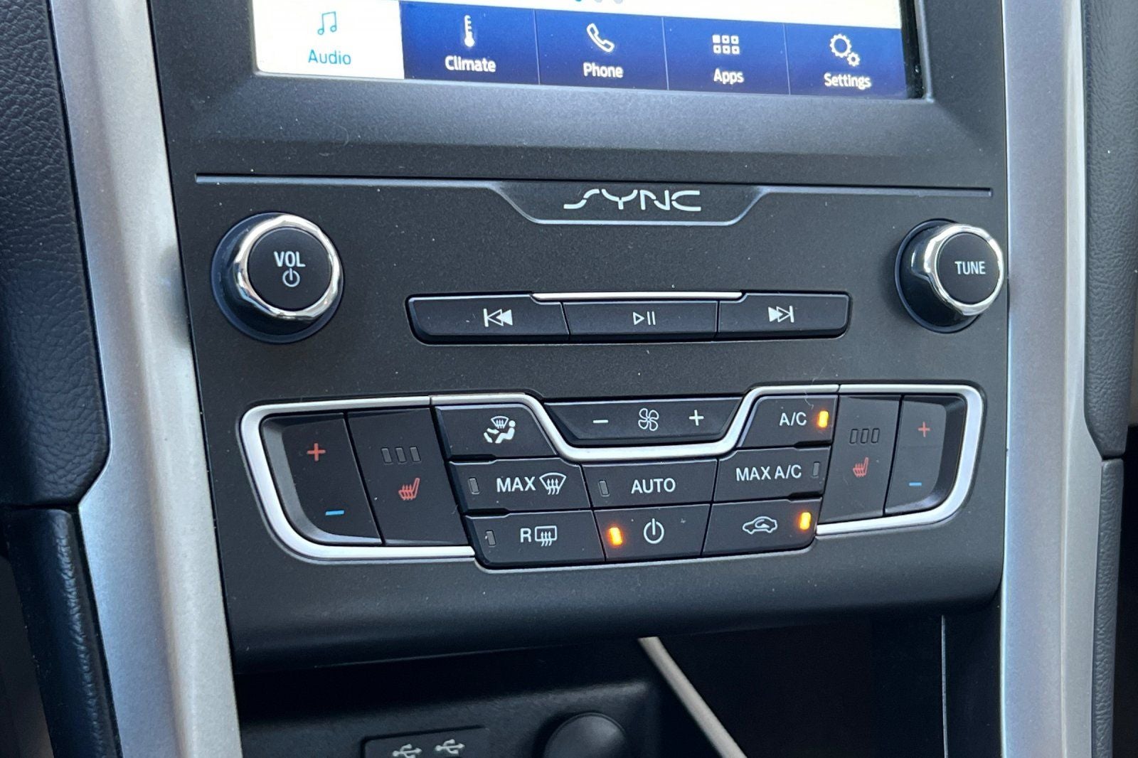 2020 Ford Fusion SEL
