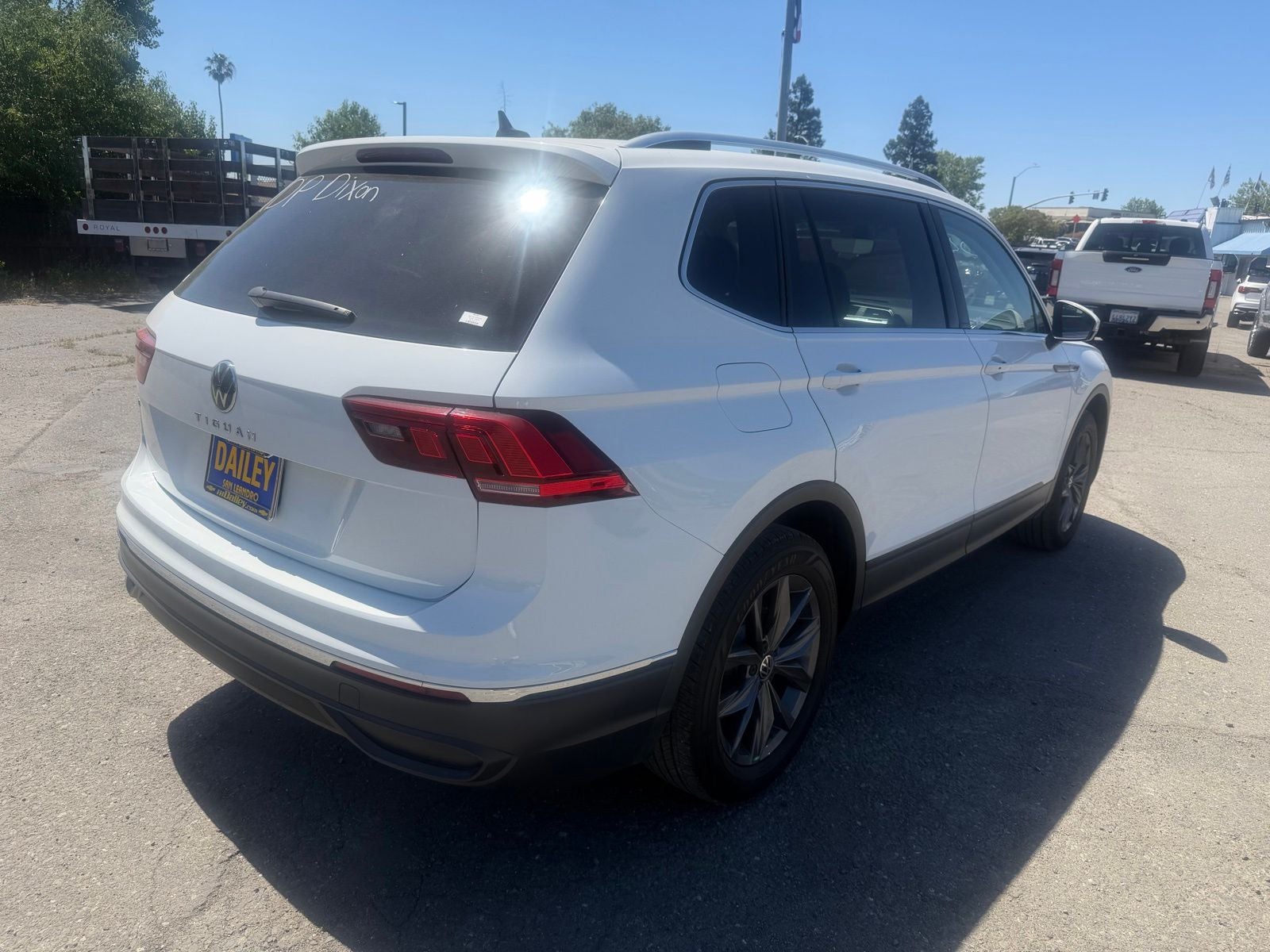 2022 Volkswagen Tiguan 2.0T SE
