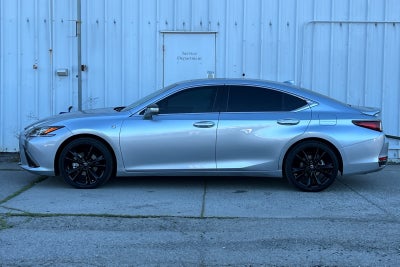 2024 Lexus ES 300h F SPORT Handling