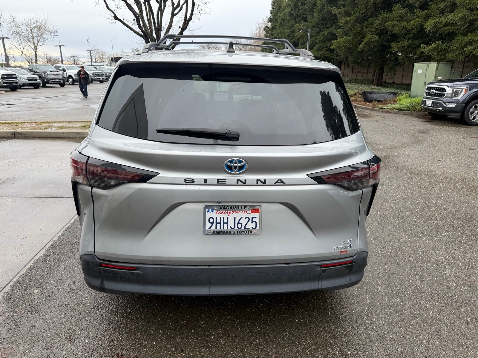 2023 Toyota Sienna LE 8 Passenger