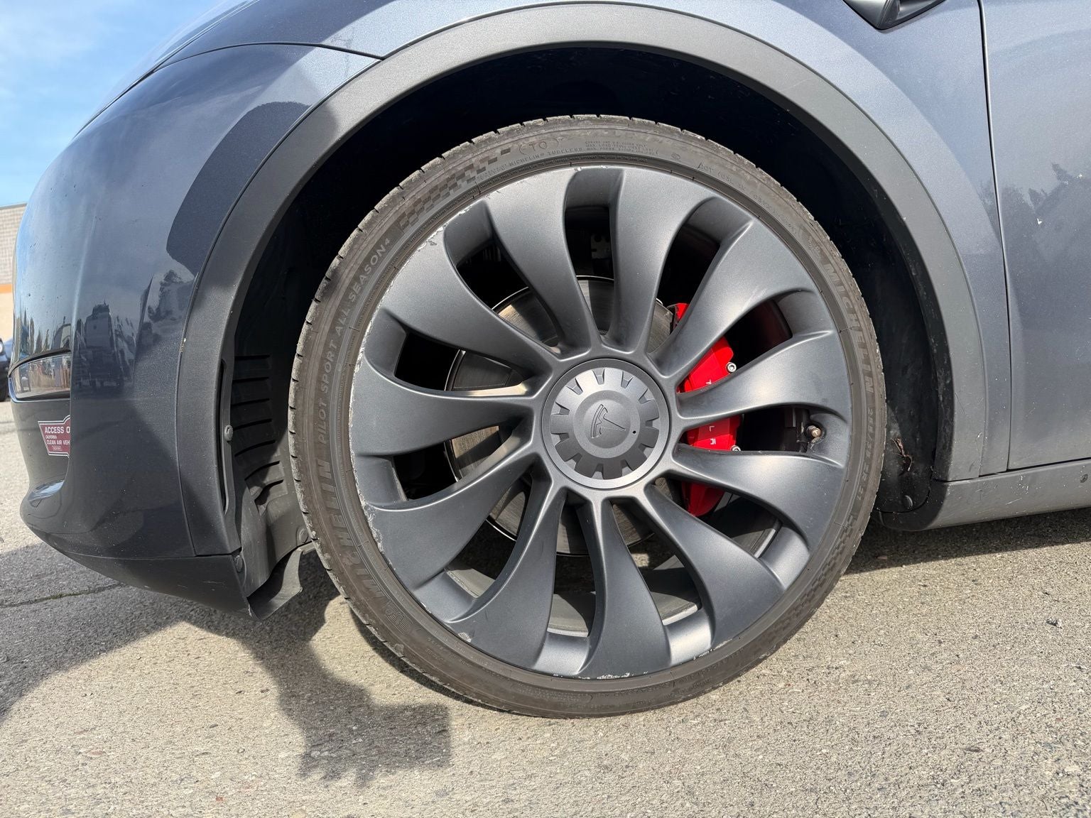 2023 Tesla Model Y Performance