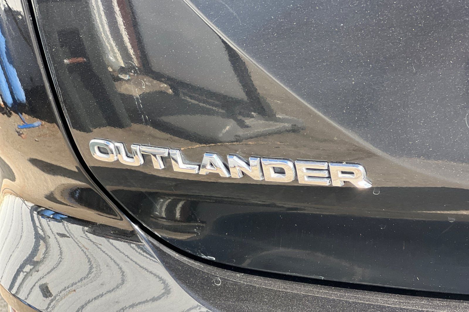 2025 Mitsubishi Outlander SE