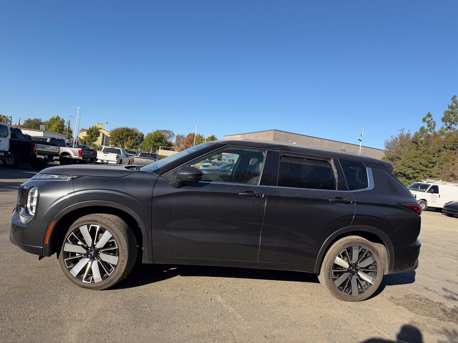 2025 Mitsubishi Outlander SEL