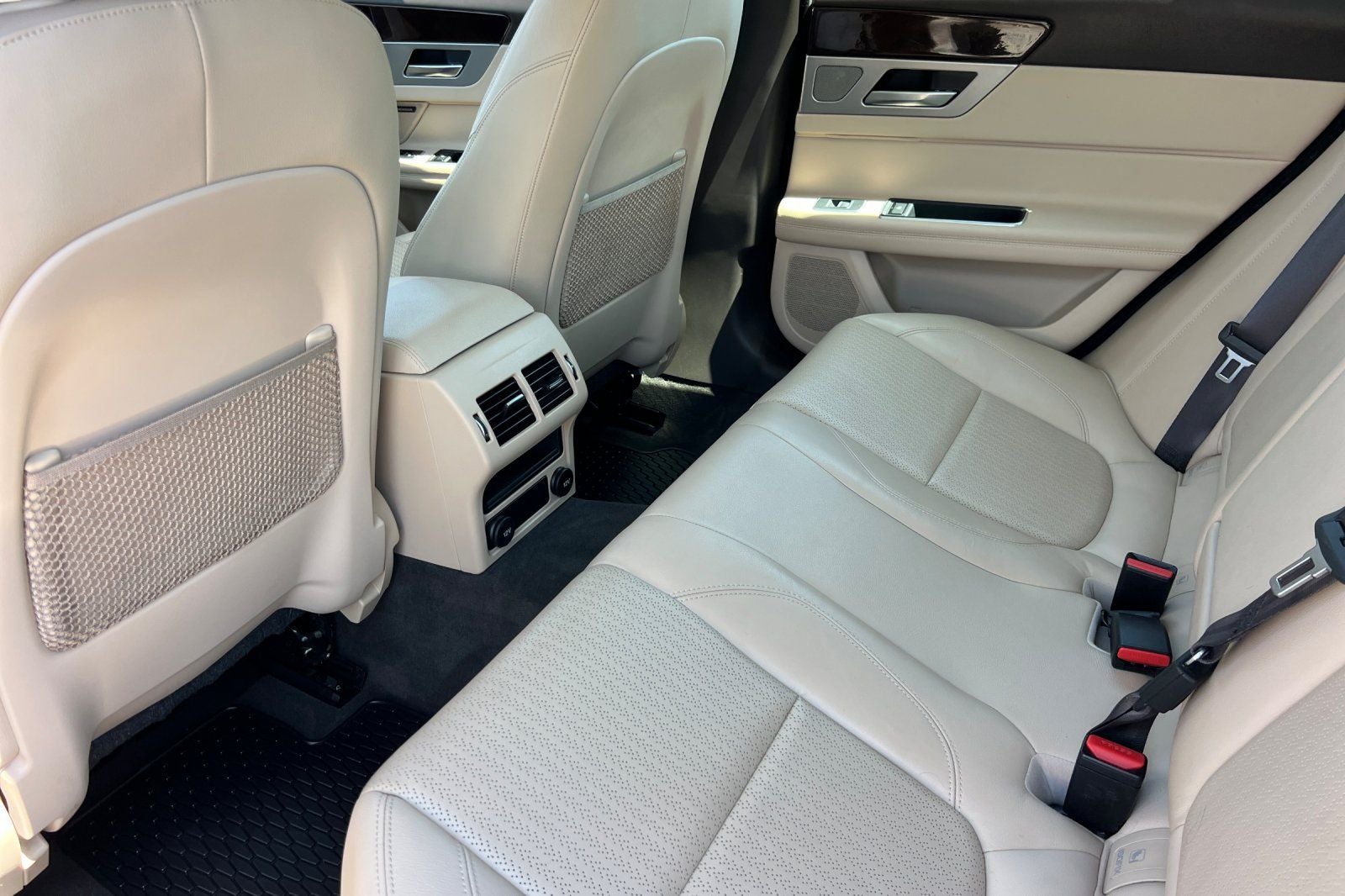 2017 Jaguar XF 20d Prestige