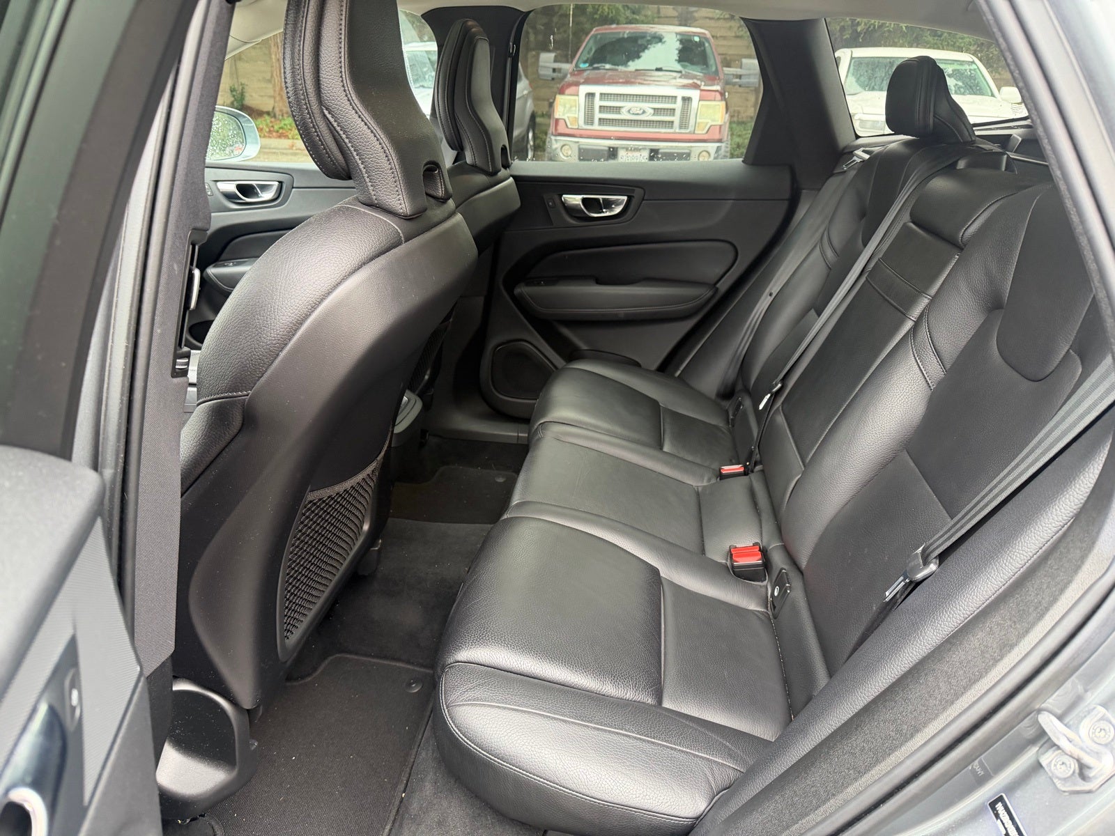 2021 Volvo XC60 T6 Momentum