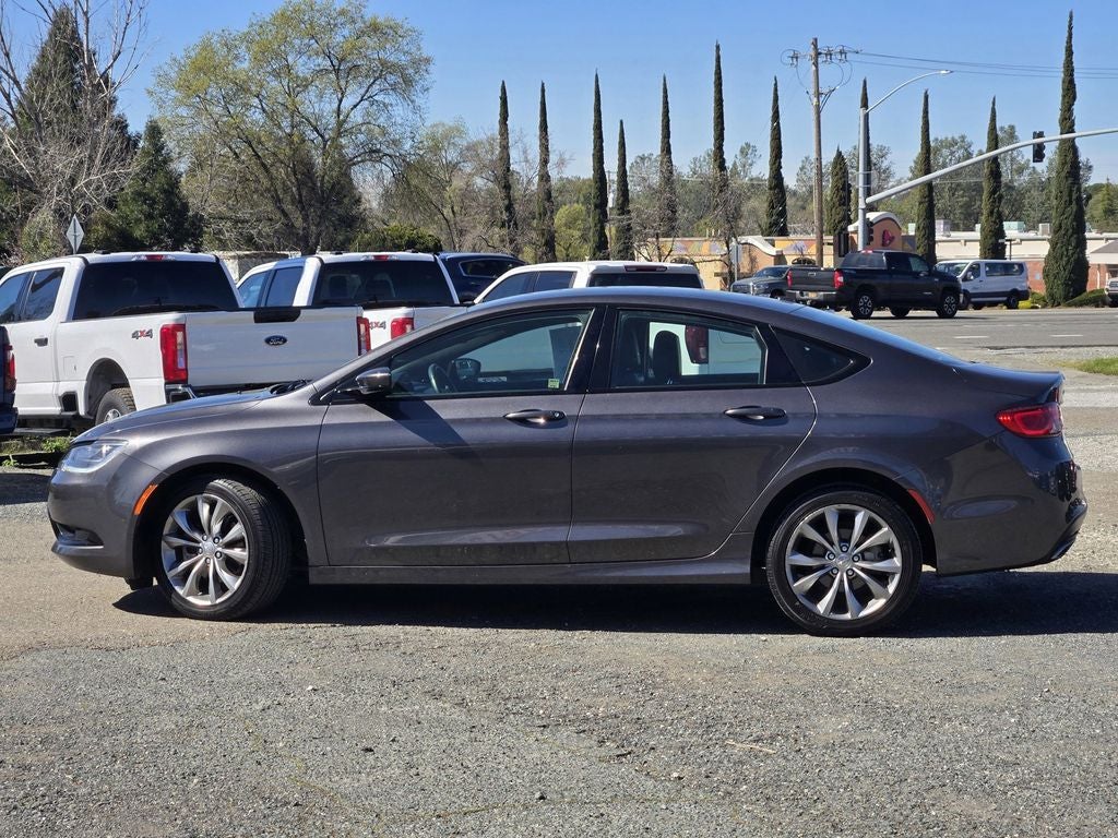2016 Chrysler 200 S